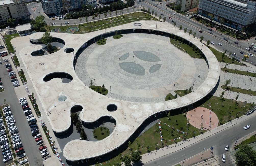 İzmit Milli İrade Meydanı
